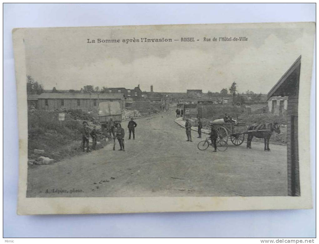 ROISEL Après L´invasion - Rue De L ´ Hôtel-de-Ville (cheval ..calèche) - Roisel