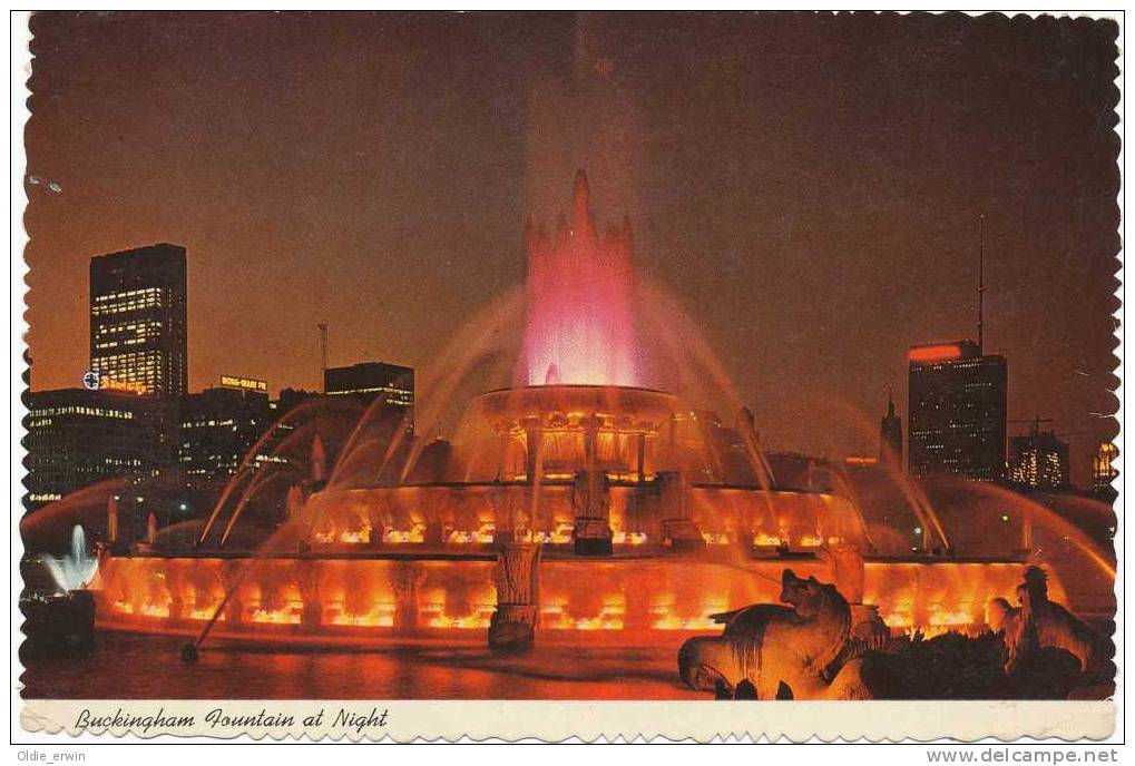 Alte AK Chicago, Buckingham Fountain At Night 1973 - Chicago