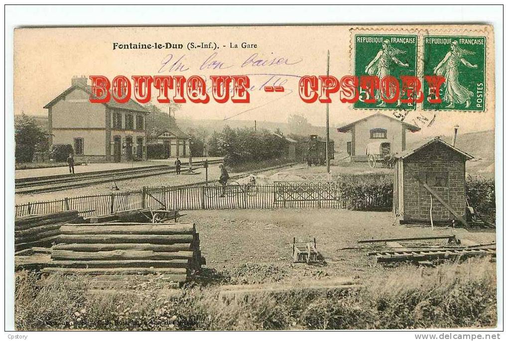 76 - FONTAINE Le DUN - VISUEL RARE & INEDIT - La Gare - Train - Dos Scané - Fontaine Le Dun