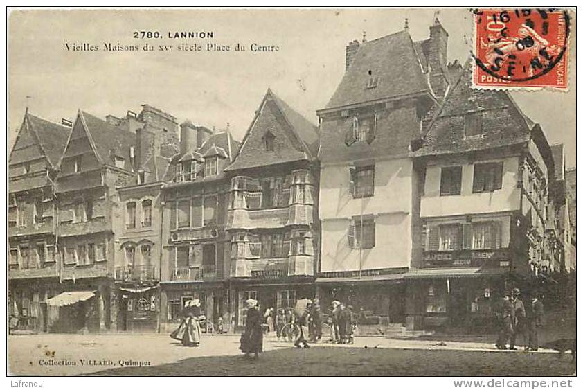 Cote D Armor - Ref  B504- Lannion - Vieilles Maisons Du 15eme Siecle Place Du Centre    - Carte Bon Etat - - Lannion