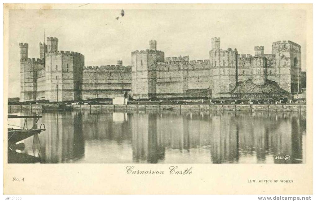 Britain United Kingdom - Caernarfon Castle - Old Postcard [P1736] - Caernarvonshire