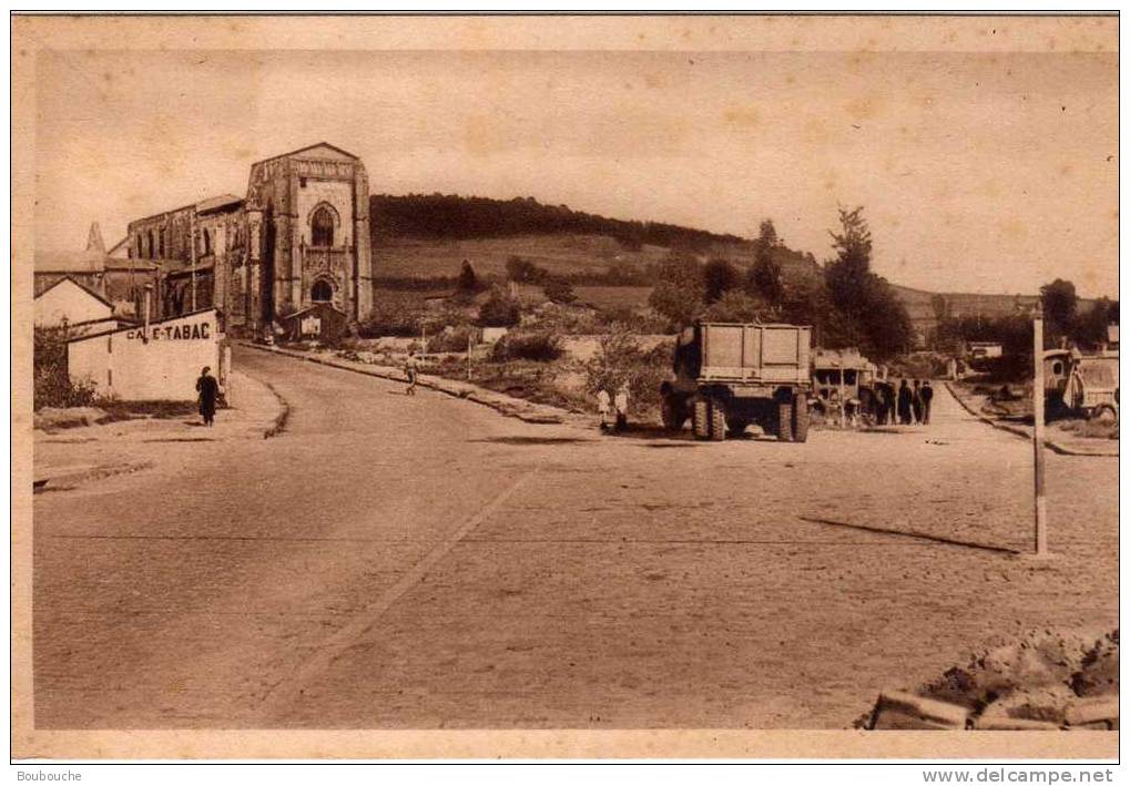 CPA De NEUFCHATEL EN BRAY La Rue Fausse Porte Et La Rue Des Tanneurs PEU COURANTE Avec Camion - Neufchâtel En Bray