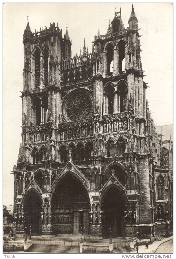 Amiens / Cathédrale / 1945 - Amiens