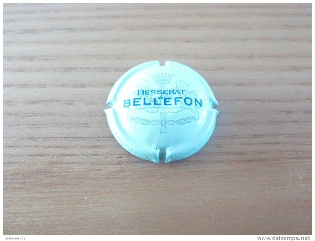 Capsule *x Champagne "BESSERAT De BELLEFON" Type 1 (bleu, Gris Sur Fond Blanc Corolle Verte) - Besserat De Bellefon