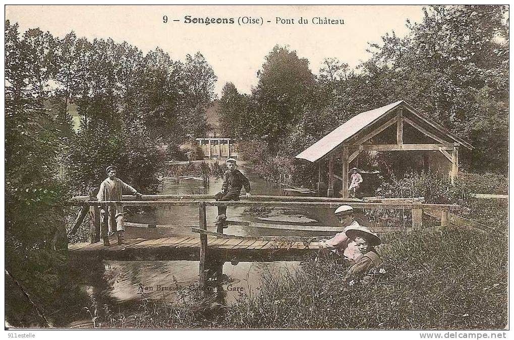 SONGEONS  -- Pont Du Chateau  (pli D,un Coin ) - Songeons