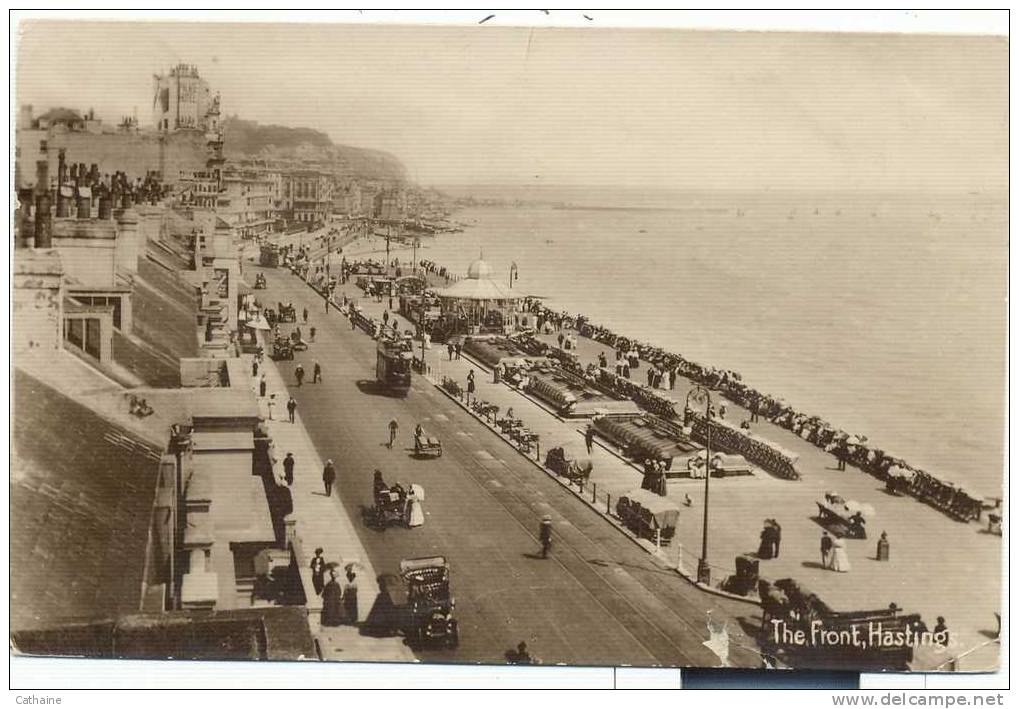 ANGLETERRE . HASTINGS . THE FRONT . HASTING  ( Pli Sur Carte ) - Hastings