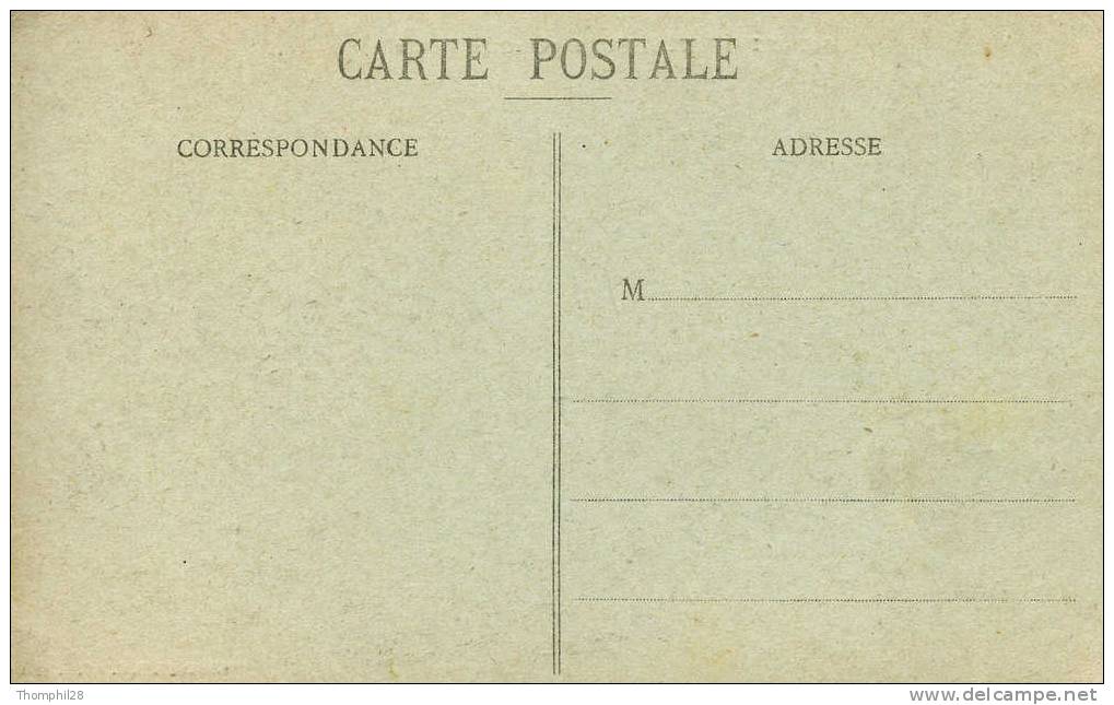 LIBREVILLE - Devant La Poste, Animation Avec 5 Personnages Dont Un Avec Son Vélo - TBE, Carte Neuve, 2 Scans - Gabun