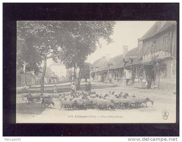 Clémont  Place Albert Boyer  édit.auxenfans N° 1428 Animée Moutons  Voir état - Clémont