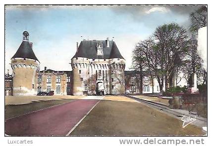 C.J. 15  -  JONZAC ( Chte Mme)  -  LE CHATEAU. - Jonzac