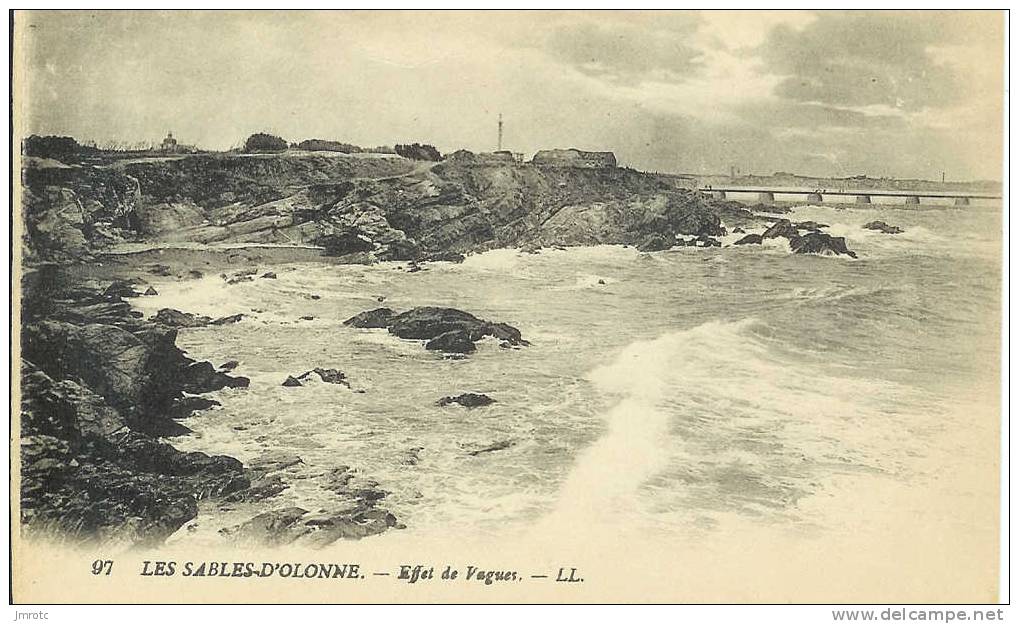 CPA    Les Sables D'Olonne ,  Effet De Vagues (3007) - Sables D'Olonne