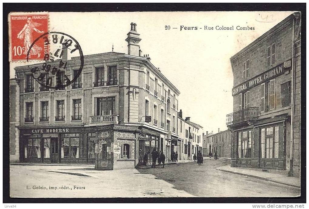 CPA  ANCIENNE- FRANCE- FEURS (42)- RUE DU COLONEL COMBES- BELLE ANIMATION- BALANCE PUBLIQUE- HOTEL "CUBIAN"- CAFÉ- - Feurs