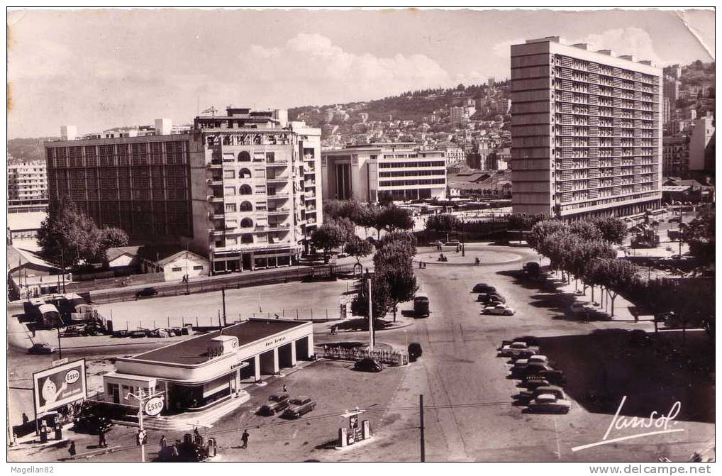 CPSM. STATION SERVICE.ALGER.  ESSO. LA GOUTTE. POMPE A ESSENCE. GARAGE .  POMPISTE - Altri & Non Classificati