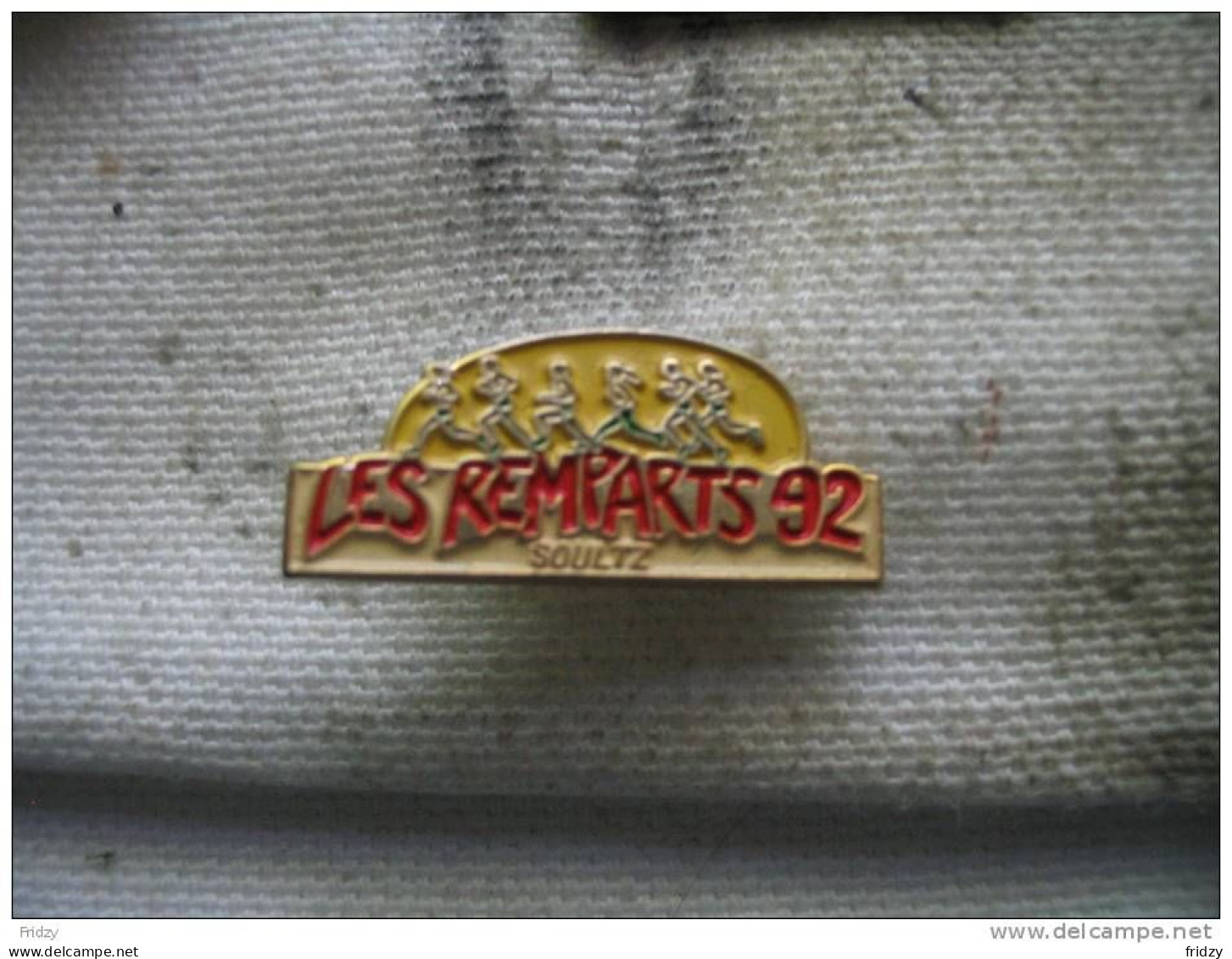 Pin's Des Remparts 1992 De SOULTZ - Athlétisme