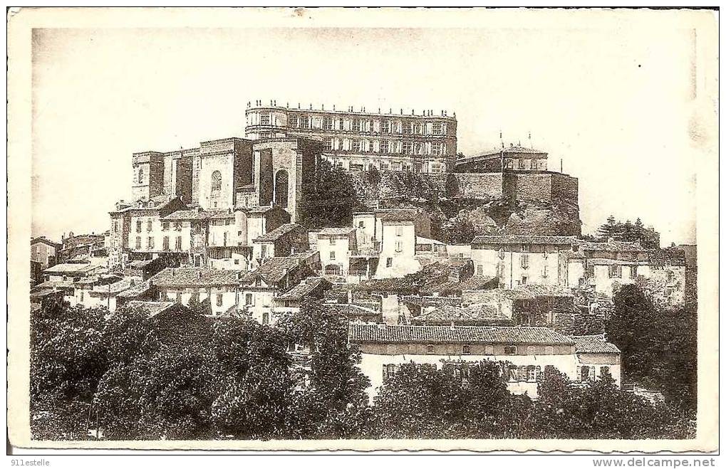 Grignan - Vue D,ensemble Du Chateau ( Pli D,angle ) - Grignan