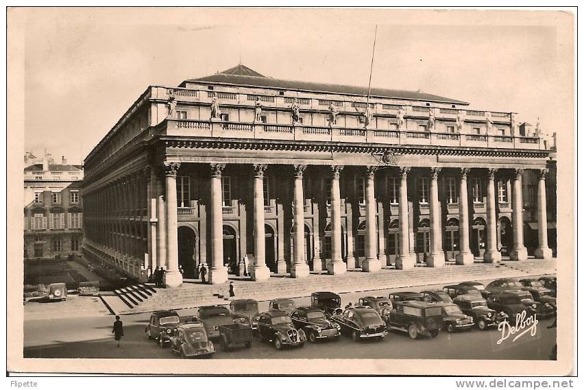 L700.1590 - Bordeaux -Le Grand Théatre   - Renaud  N°184 - CPSM  -  Véhicules Des Années 60 - Bordeaux