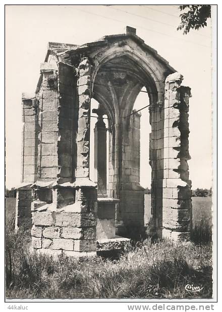 PERNES LES FONTAINES  La Croix Couverte, Monument Historique Croix De Boët - Pernes Les Fontaines