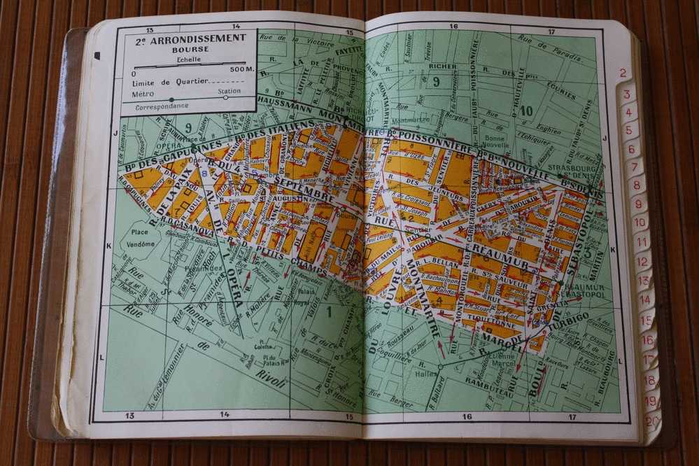 1975 PARIS PLAN GUIDE SENS UNIQUES INDICATEUR DE RUES de PARIS LIGNES PLANS METRO BUS  FRANCE