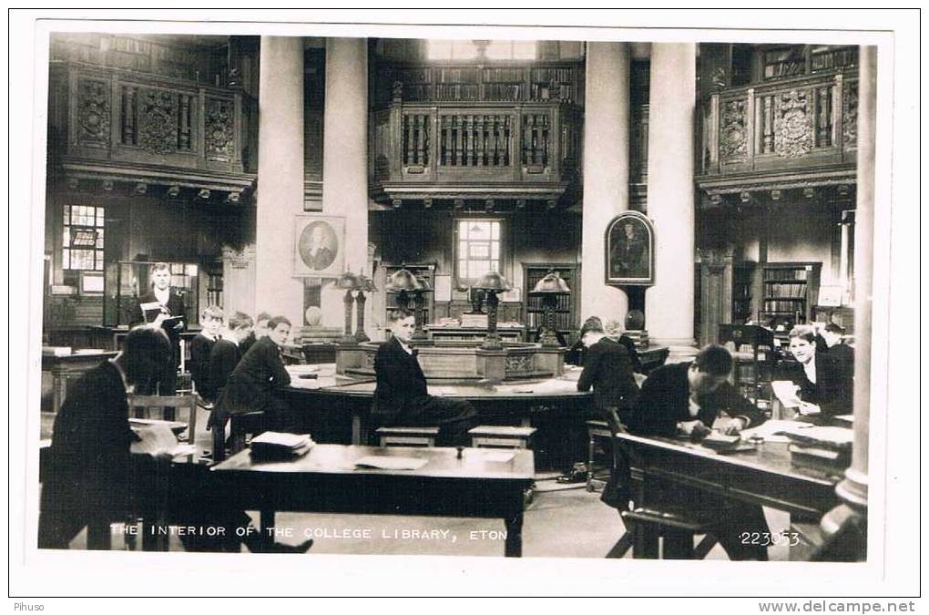 UK972   ETON : The Interior Of The College Library - Andere & Zonder Classificatie