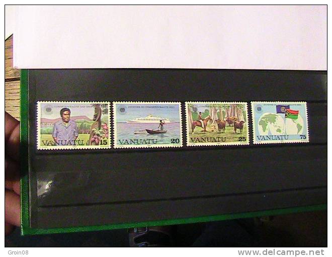 Va Journée Du Com 1993 4 Timbres - Vanuatu (1980-...)