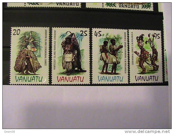 Va Ceremonial De Dance 4 Timbres 1984 - Vanuatu (1980-...)