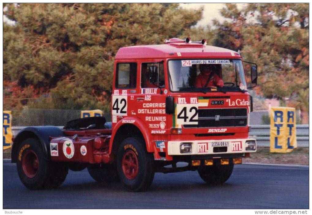 Photo Du Circuit Des 24 H Du MANS -  Camion Unic - Le Mans