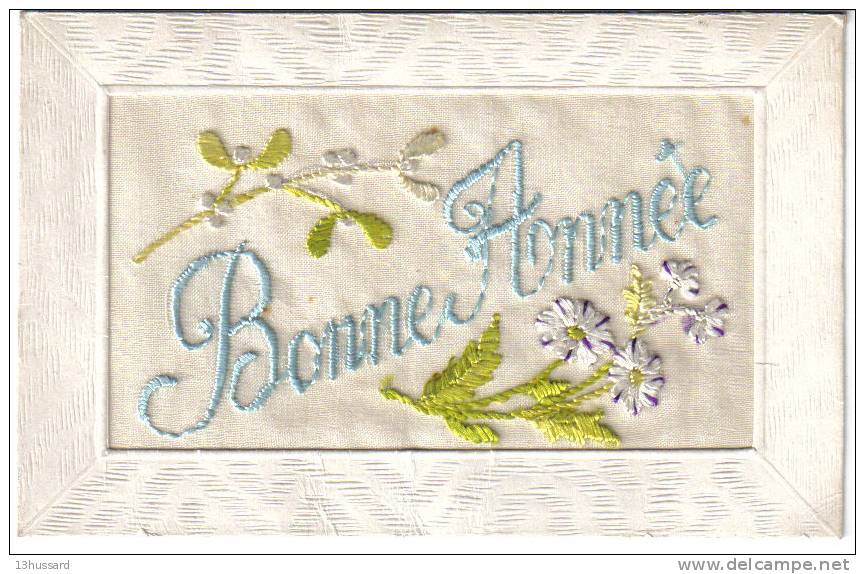 Carte Postale Ancienne Fantaisie Brodée - Bonne Année - Fleurs - Brodées