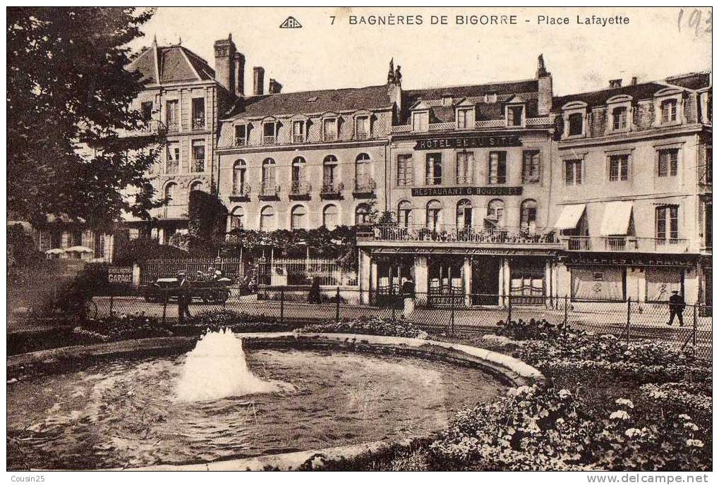 65 BAGNERES DE BIGORRE - Place Lafayette - Bagneres De Bigorre