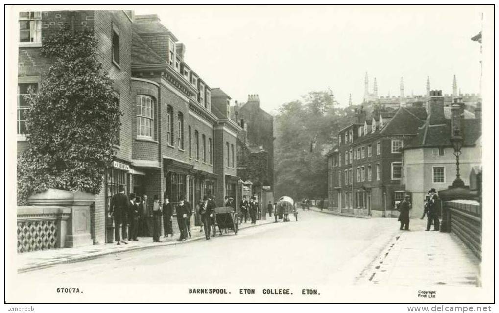 Britain United Kingdom - Barnespool, Eton College, Eton - Real Photograph Postcard [P1748] - Other & Unclassified