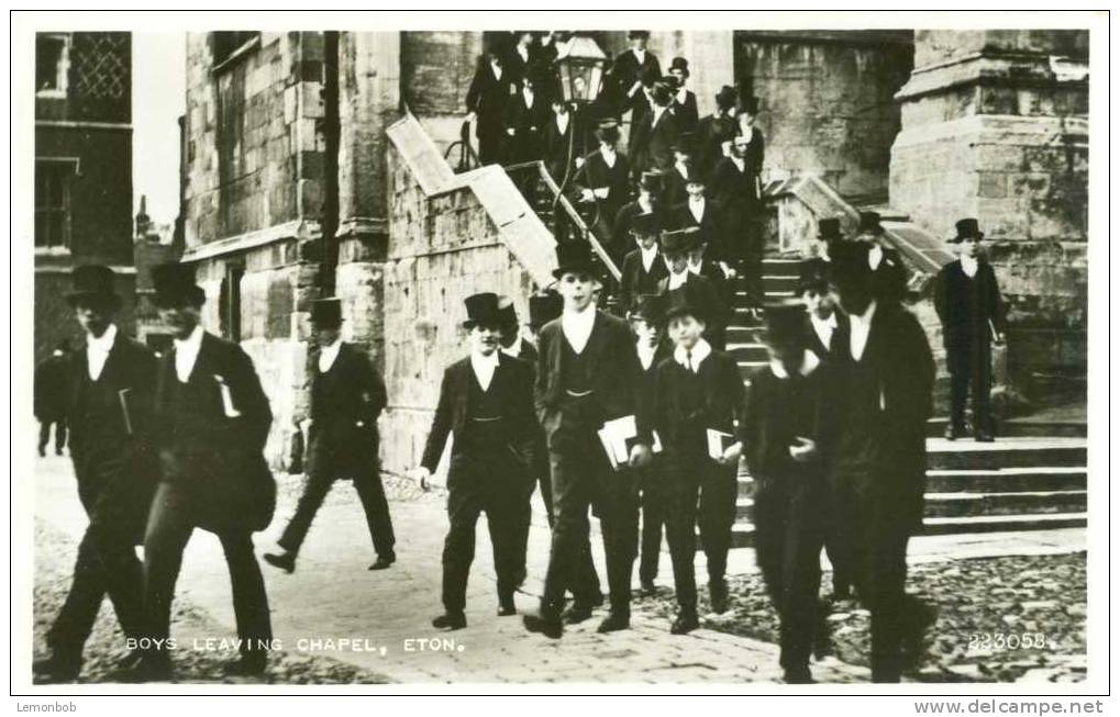 Britain United Kingdom - Boys Leaving Chapel, Eton - Real Photograph Postcard [P1754] - Other & Unclassified