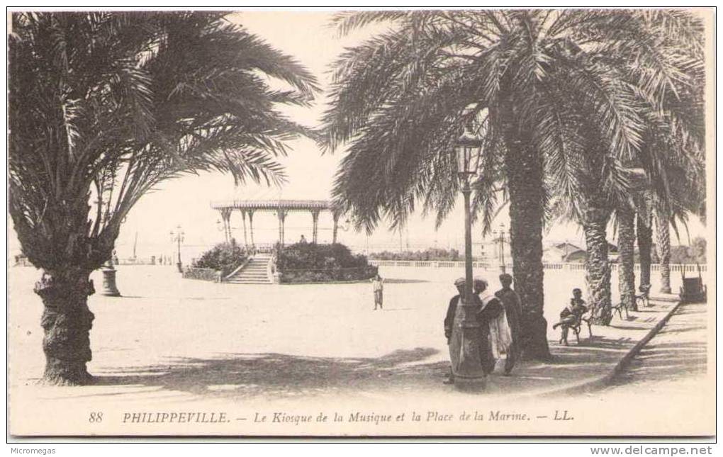 PHILIPPEVILLE - Le Kiosque De La Musique Et La Place De La Marine - Skikda (Philippeville)