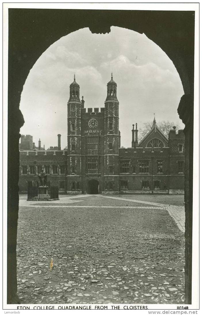 Britain United Kingdom - Eton College Quadrangle From The Cloisters, Eton - Real Photograph Postcard [P1760] - Sonstige & Ohne Zuordnung