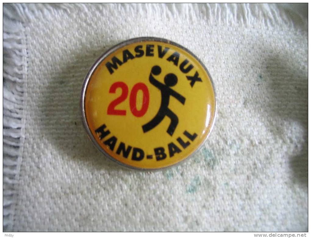 Pin´s Des 20 Ans Du Hand-ball Club De MASEVAUX - Handball