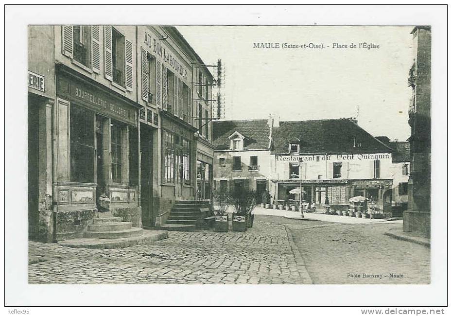 MAULE - Place De L'Eglise - Maule