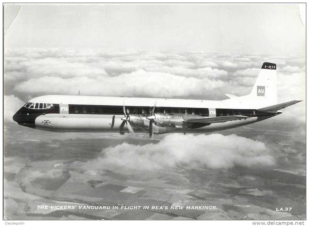 The Vickers Vanguard In Flight In Bea's New Markings. CPSM Grd Format Vrai Photo. Coins Pliés Voir Scan - Altri & Non Classificati