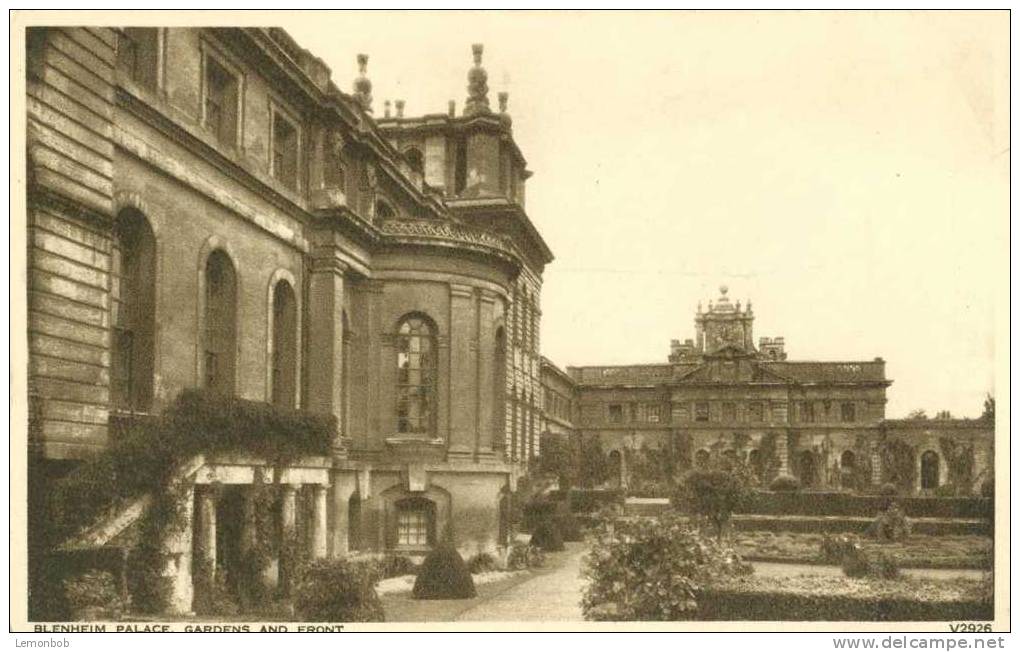 Britain United Kingdom - Blenheim Palace, Gardens And Front - Old Postcard [P1805] - Autres & Non Classés