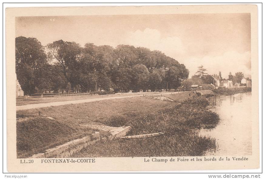 CPA FONTENAY LE COMTE - CHAMP DE FOIRE ET BORDS DE LA VENDEE - Fontenay Le Comte