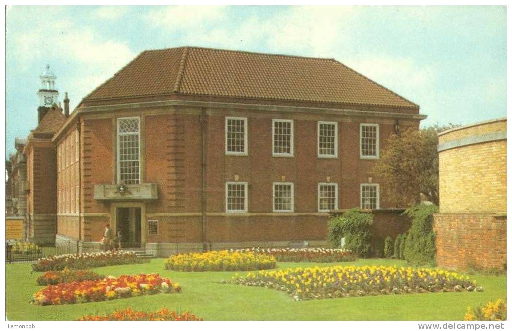 Britain United Kingdom - Library Ends, High Wycombe - Postcard [P1811] - Buckinghamshire
