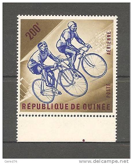 Guinée :  PA 30 **  "Cyclisme" - República De Guinea (1958-...)