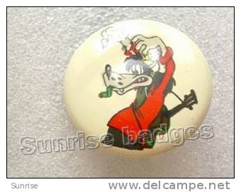 Cartoon Film Soviet: Wolf (Nu Pogodi) / Old Soviet Badge USSR 50_u2700 - Disney