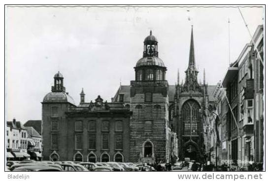 GOES (Zeeland) - Grote Markt Met Stadhuis En Maria Magdalenakerk (Ned. Herv.) Ca. 1970 - Goes