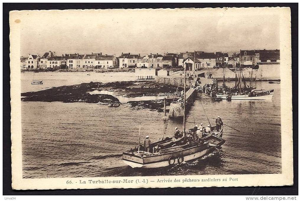 CPA  ANCIENNE- FRANCE- LA TURBALLE-SUR-MER (44)- ARRIVEE DES PECHEURS SARDINIERS AU PORT- BATEAU ANIMÉ GROS PLAN - La Turballe