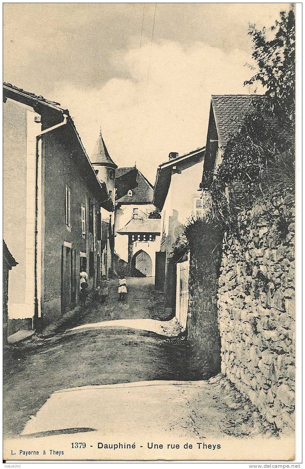 THEYS    Une Rue      Dauphiné 1379 - Theys