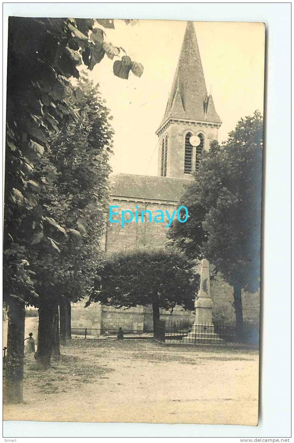 Br - 79 - BRIOUX SUR BOUTONNE - CARTE PHOTO - Monument Aux Morts - édit. Coutret - Brioux Sur Boutonne