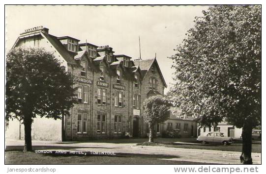 TOMINTOUL - Gordo Arms Hotel - REAL PHOTO PCd - Morayshire - Scotland - Moray