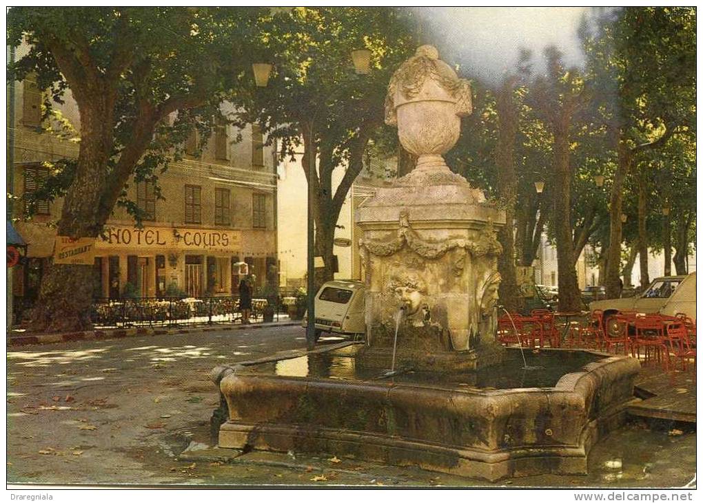 Cotignac - La Fontaine Du Cours - Cotignac