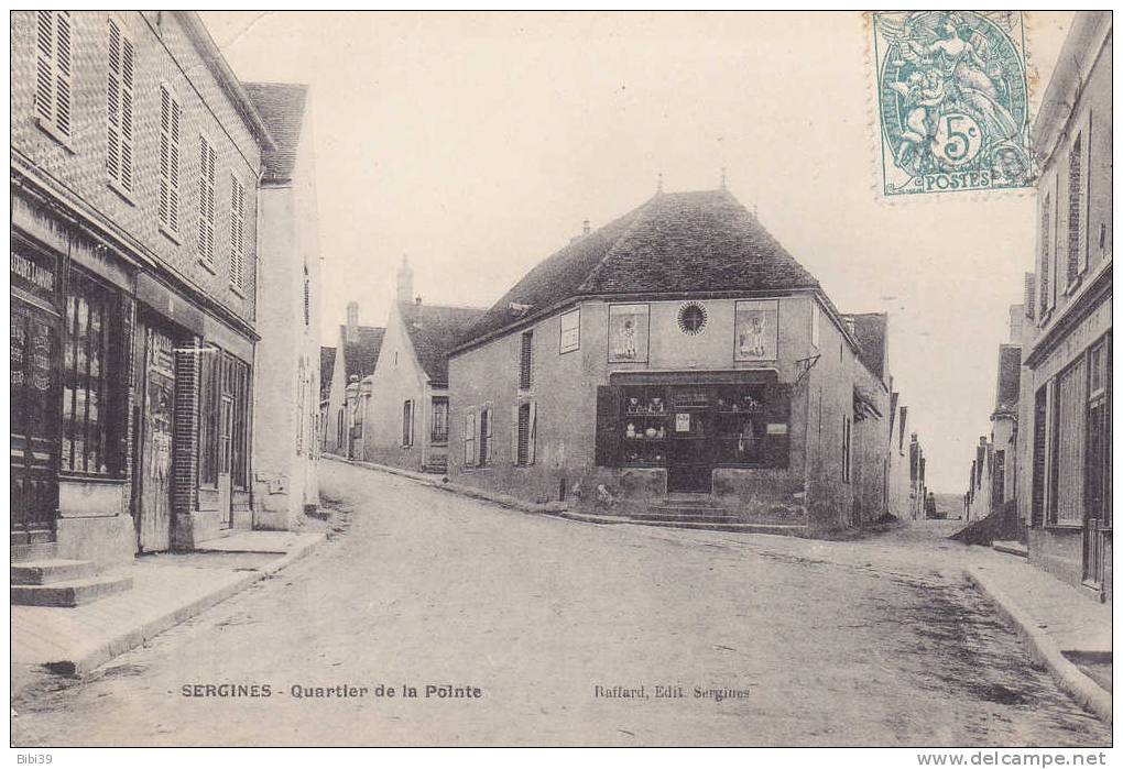 SERGINES.  _  Quartier De La Pointe. Magasin De Verrerie De Face. Beacoup De Maisons à Grand Portail - Sergines