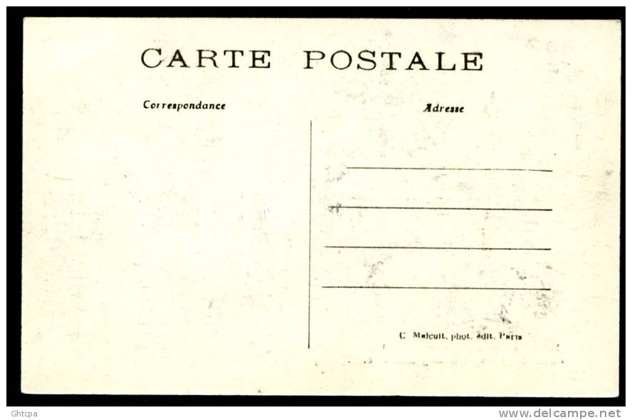 CPA. ASNIERES. Inondations De Janvier 1910. Sauvetage D'une Sexagenaire. / Ed. C. Malcuit. Paris. - Overstromingen