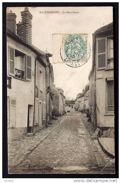 CPA  ANCIENNE- FRANCE- MALESHERBES (45)- RUE DE LA MARTILLERIE- ANIMATION- CHAUSSÉE PAVÉE- - Malesherbes