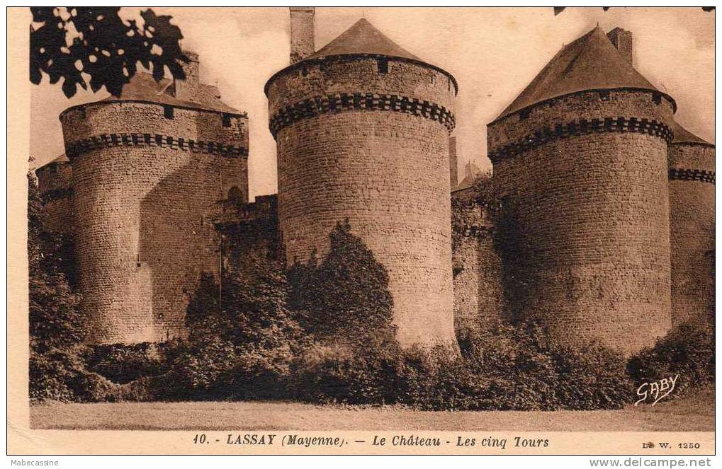 53 Lassay Le Chateau Les Cinq Tours - Lassay Les Chateaux