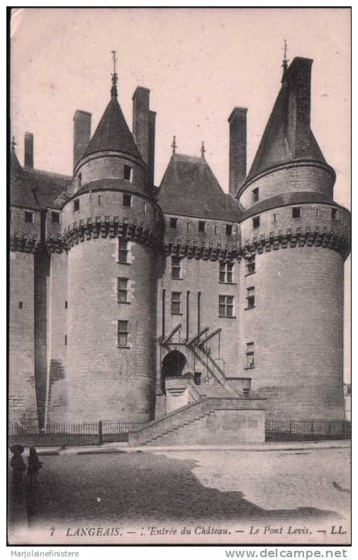 Dép. 37 - LANGEAIS. - L'Entrée Du Château. - Le Pont Levis. -LL N° 7 - Langeais